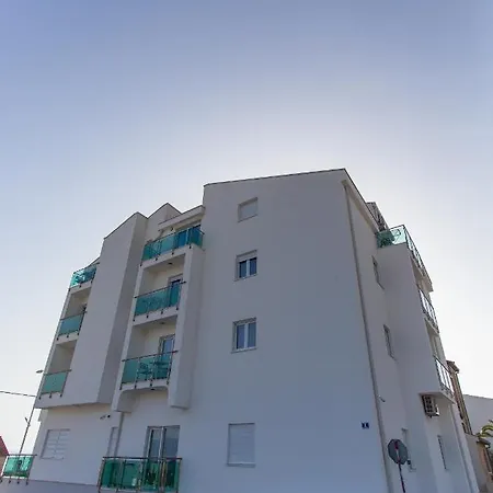 アパート Ringo ポドストラナ