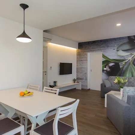 Ringo Apartment