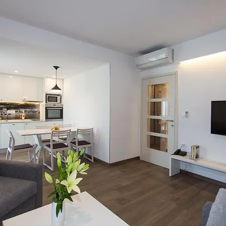 Ringo * بودْسْتغانا